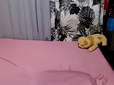 lovelyxmorena online show from December 2025 12:14:01 PM