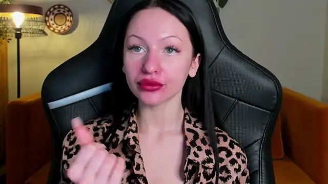 NaomiBlakes online show from December 2025 05:27:02 AM