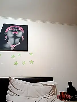 stropinela23 online show from February 2026 08:46:02 PM