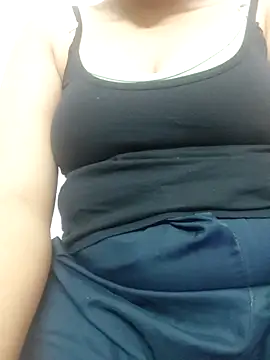 Snapshot of Tanvi_02 chatting on November 2025 04:42:02 PM Tanvi 02 online show from November 2025 04:42:02 PM