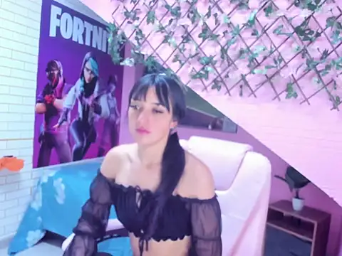 Snapshot of maiaratutti303av chatting on November 2025 03:22:02 PM maiaratutti303av online show from November 2025 03:22:02 PM