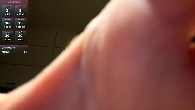 ElfriedaZwack online show from February 2026 04:14:01 PM