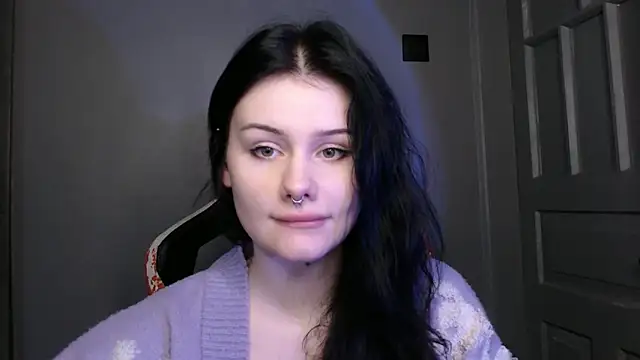 Moon raven online show from December 2025 11:04:01 AM