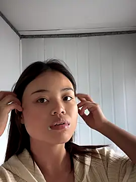 Toffee-00 online show from November 2025 06:24:01 AM