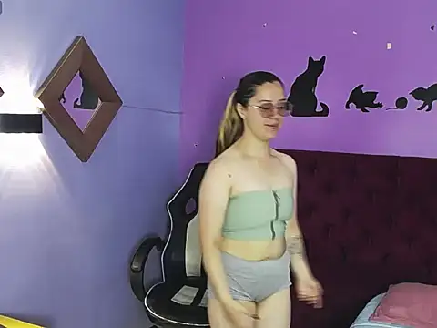 Alaiia    online show from January 2026 06:33:02 PM