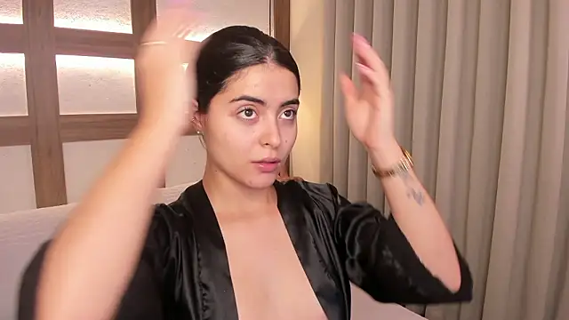 SarhaVega online show from February 2026 01:36:01 PM