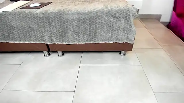 Mysterius Woman online show from March 2026 12:00:01 PM