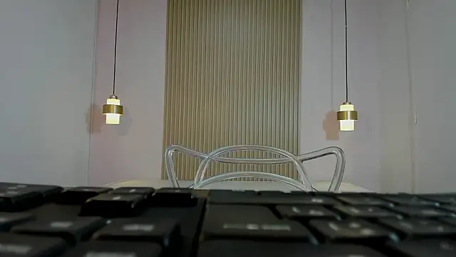 Snapshot of Izelevans chatting on February 2026 12:34:01 PM Izelevans online show from February 2026 12:34:01 PM