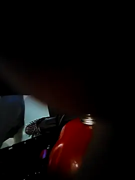 Snapshot of Louvemy chatting on April 2026 07:31:01 AM Louvemy online show from April 2026 07:31:01 AM