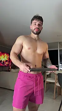 Valenthino Salvatore online show from March 2026 03:32:01 AM