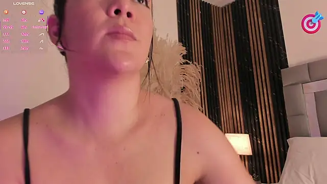 amaia santini online show from April 2026 06:52:01 PM