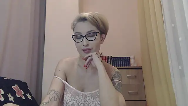 Snapshot of JADAPink___ chatting on April 2026 06:23:01 PM JADAPink online show from April 2026 06:23:01 PM