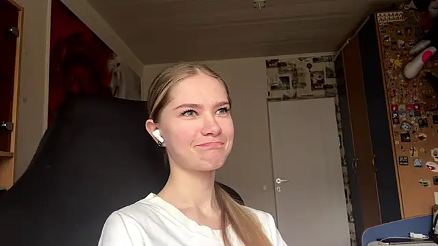 Snapshot of JesicaMortensen chatting on November 2025 08:16:02 AM JesicaMortensen online show from November 2025 08:16:02 AM