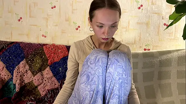 Snapshot of PaulaTisch chatting on December 2025 04:11:01 PM PaulaTisch online show from December 2025 04:11:01 PM