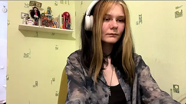 TraceeSchutt online show from January 2026 07:48:02 PM