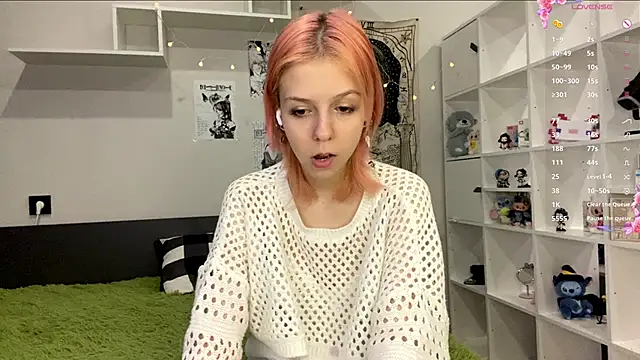 Snapshot of FairyLuna chatting on February 2026 01:36:02 PM FairyLuna online show from February 2026 01:36:02 PM