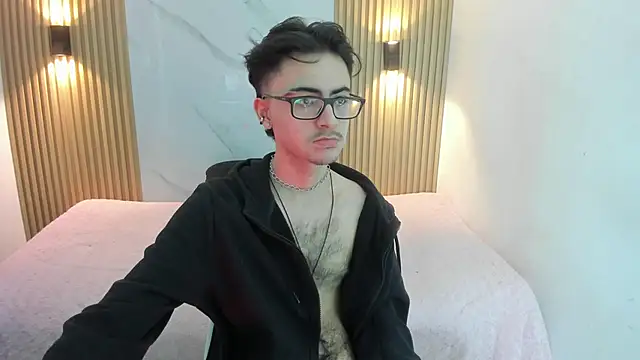 Im Dayros online show from November 2025 10:10:01 PM