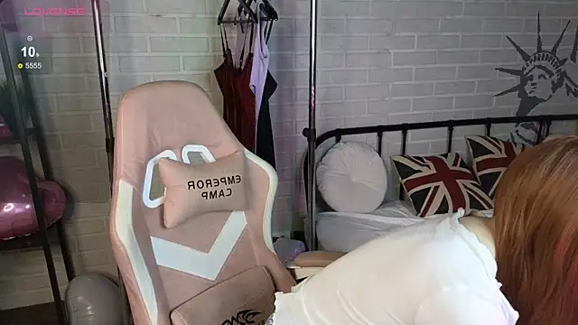 Ginger Kristin online show from November 2025 08:17:01 AM