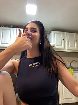 Magui21 online show from April 2026 05:38:02 AM