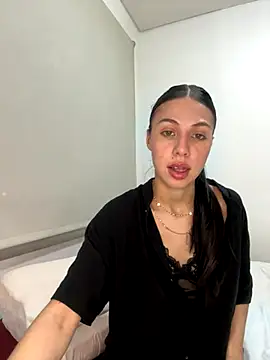 Snapshot of heyitsmia chatting on November 2025 12:43:02 AM heyitsmia online show from November 2025 12:43:02 AM