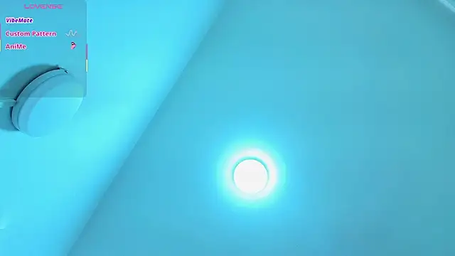 MIKU TAY1 online show from February 2026 07:06:02 PM