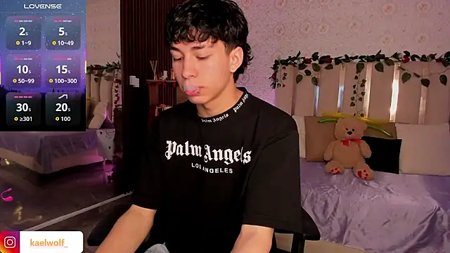 kaelwolf tay online show from February 2026 06:56:01 PM