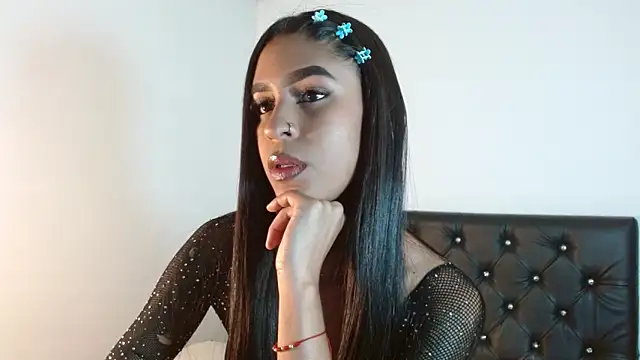 Snapshot of Ameliejoness_ chatting on May 2026 09:01:02 PM Ameliejoness online show from May 2026 09:01:02 PM