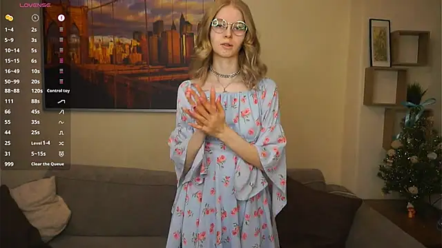 ToyaPletz online show from March 2026 05:08:02 PM