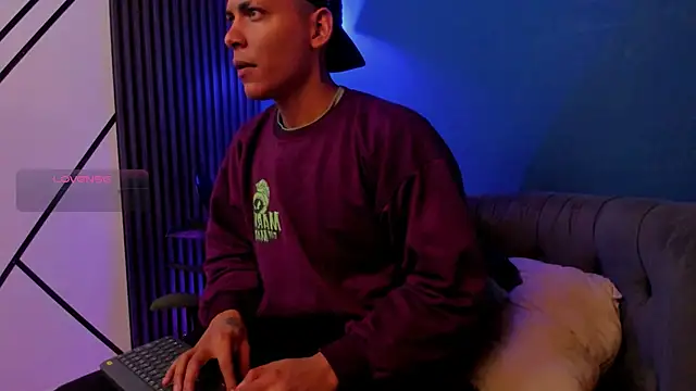 IAN LEIN online show from November 2025 03:17:02 AM