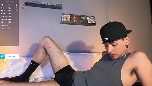 Snapshot of noxnude chatting on June 2026 10:27:02 PM noxnude online show from June 2026 10:27:02 PM