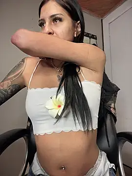 Hilary pink10 online show from November 2025 02:33:02 AM