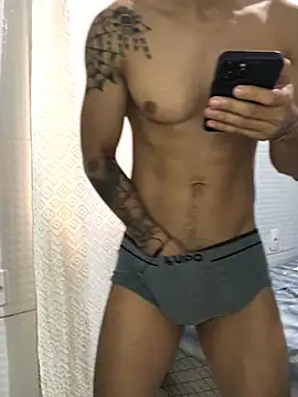 Snapshot of dot_21cm_ chatting on January 2026 06:45:01 PM dot 21cm online show from January 2026 06:45:01 PM