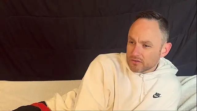 famous1tad online show from April 2026 04:30:02 PM