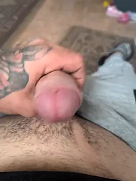 Alexutz21 online show from April 2026 05:29:02 AM