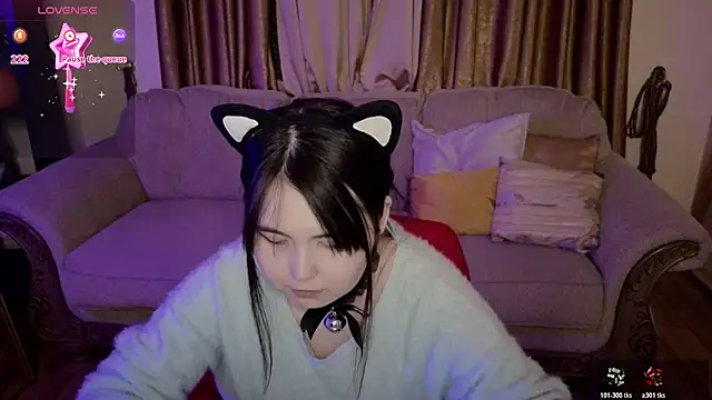 Snapshot of crystipaul chatting on November 2025 11:21:02 AM crystipaul online show from November 2025 11:21:02 AM