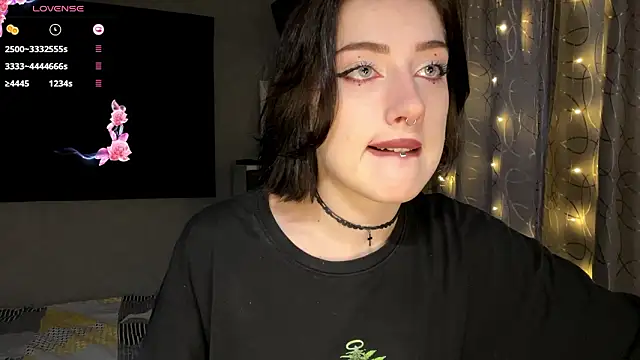 Meowluly online show from February 2026 11:54:01 PM