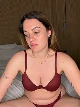 laraslittlesecrett online show from April 2026 11:20:01 AM