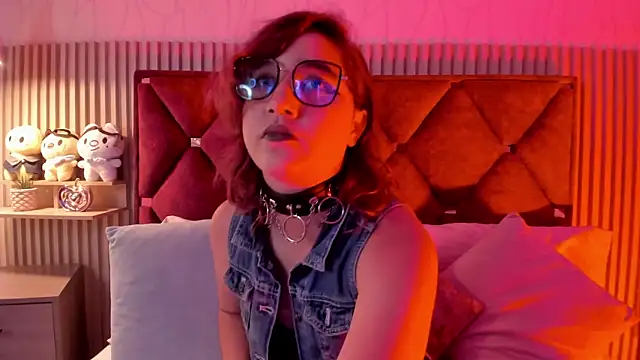 Kiri Velvet online show from April 2026 08:21:01 PM