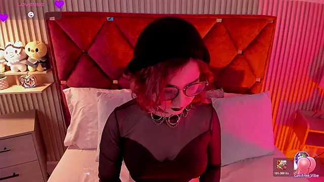Kiri Velvet online show from April 2026 08:25:02 PM
