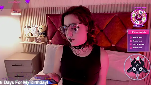 Kiri Velvet online show from May 2026 07:55:02 PM