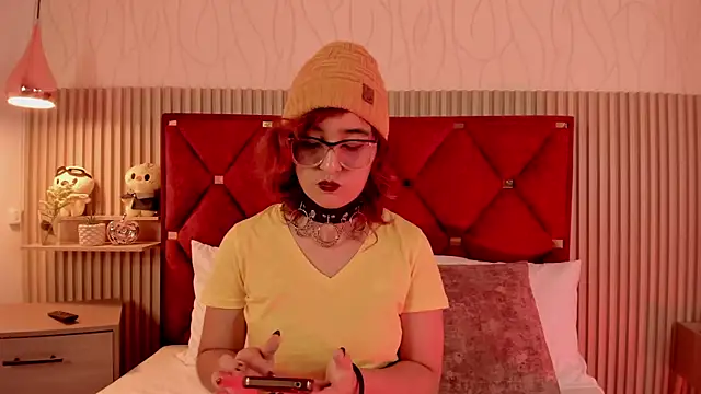 Kiri Velvet online show from May 2026 08:26:02 PM