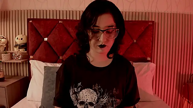 Kiri Velvet online show from May 2026 08:51:01 PM