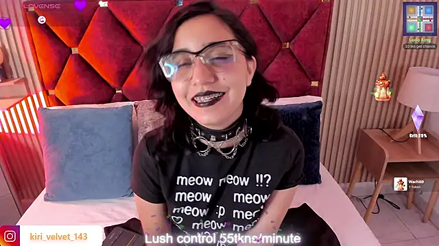 Kiri Velvet online show from June 2026 03:31:01 AM