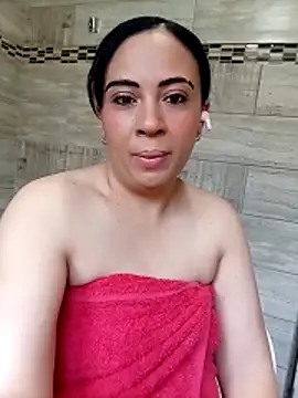 Snapshot of sexymaxine15 chatting on November 2025 04:13:02 AM sexymaxine15 online show from November 2025 04:13:02 AM