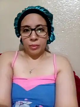 Snapshot of sexymaxine15 chatting on December 2025 05:52:02 PM sexymaxine15 online show from December 2025 05:52:02 PM