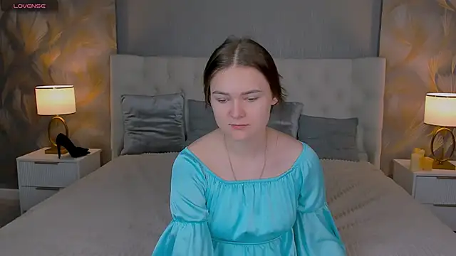 Snapshot of GLORIA_BLOOM chatting on November 2025 08:46:02 PM GLORIA BLOOM online show from November 2025 08:46:02 PM