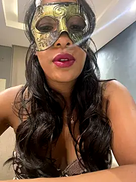 Snapshot of LunnaMaska chatting on December 2025 04:08:02 AM LunnaMaska online show from December 2025 04:08:02 AM