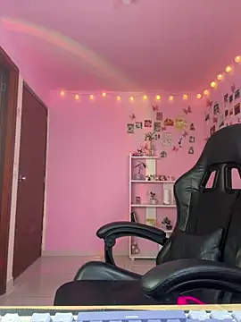 Davne  online show from March 2026 09:41:01 PM