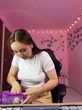 Davne  online show from April 2026 10:59:02 PM