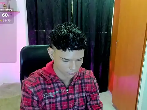 secret justin7 online show from December 2025 12:32:01 PM